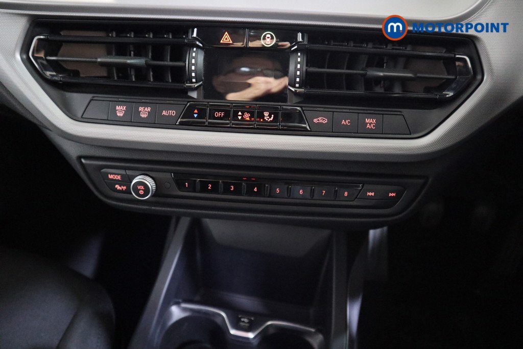 BMW 1 Series SE Manual Petrol Hatchback - Stock Number (1542332) - 7th supplementary image