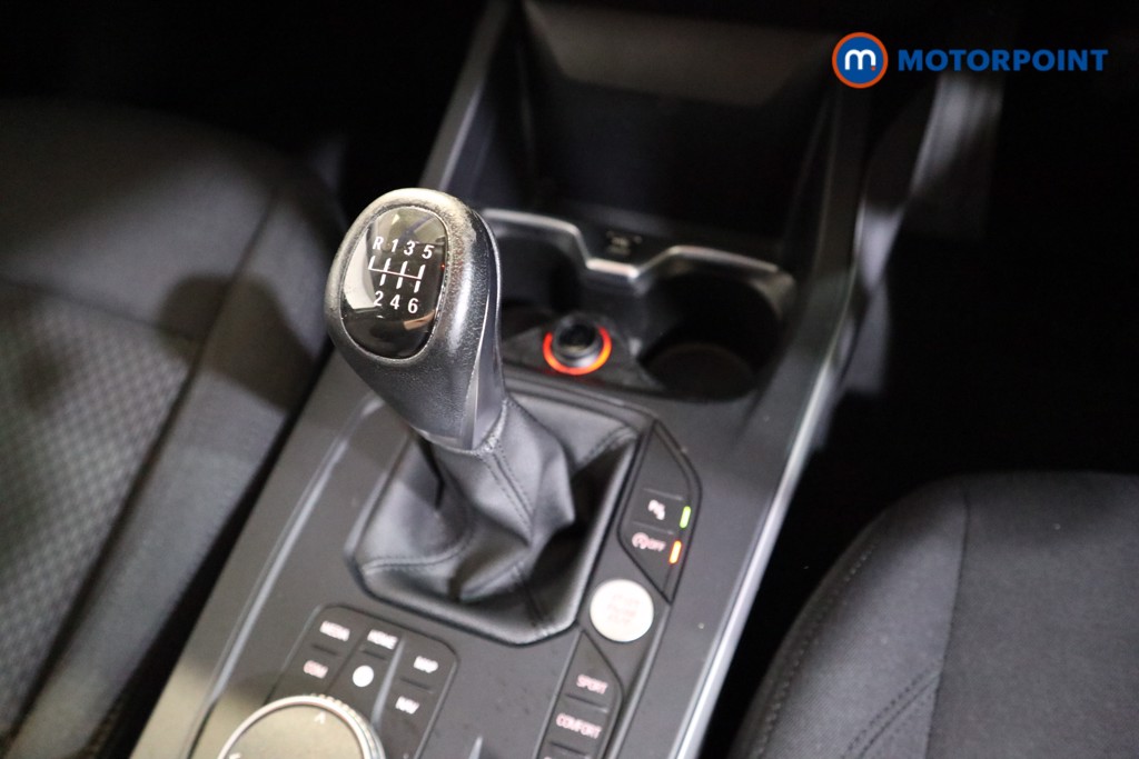 BMW 1 Series SE Manual Petrol Hatchback - Stock Number (1542332) - 9th supplementary image