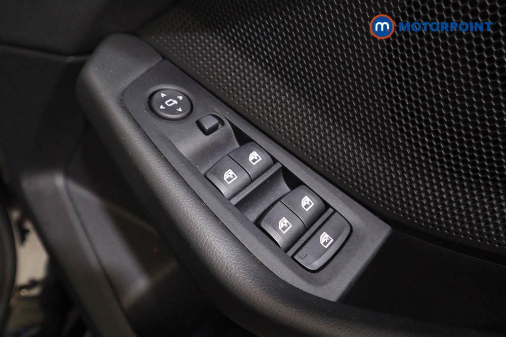 BMW 1 Series SE Manual Petrol Hatchback - Stock Number (1542332) - 11th supplementary image