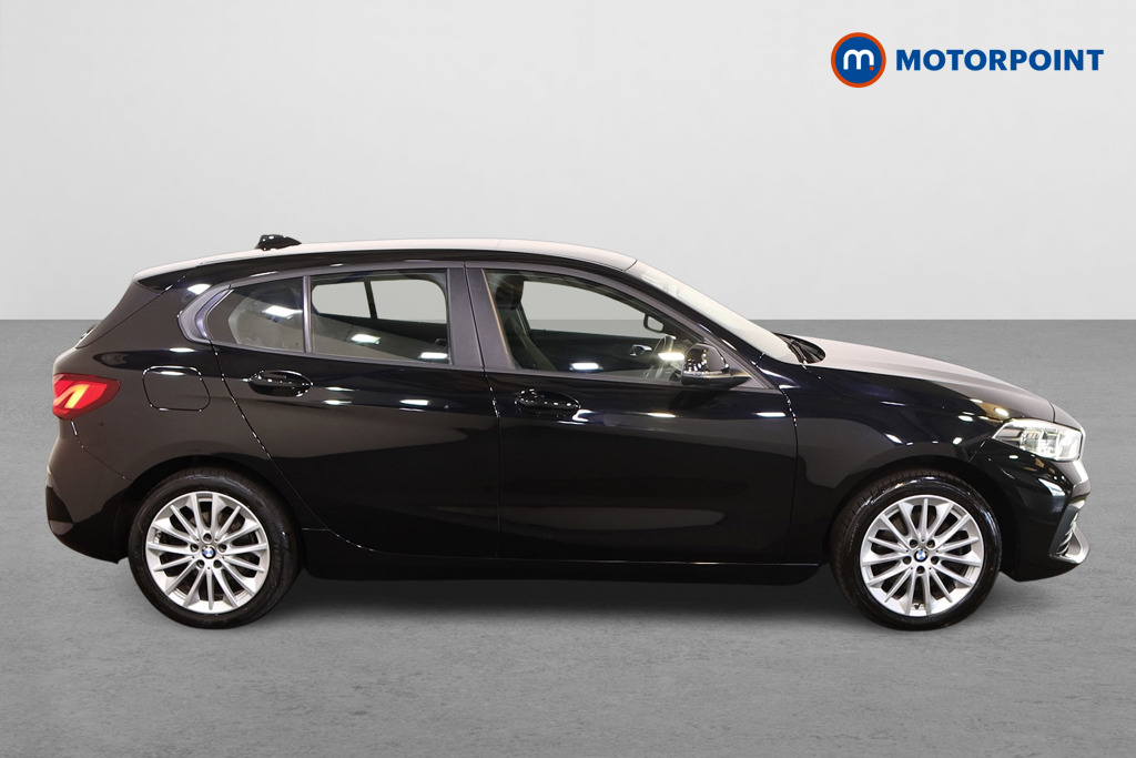 BMW 1 Series SE Manual Petrol Hatchback - Stock Number (1542332) - Drivers side