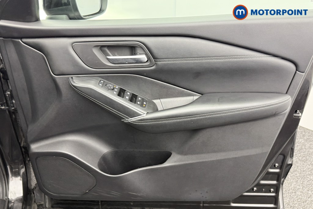 Nissan Qashqai N-Connecta Automatic Petrol-Electric Hybrid SUV - Stock Number (1542854) - 16th supplementary image