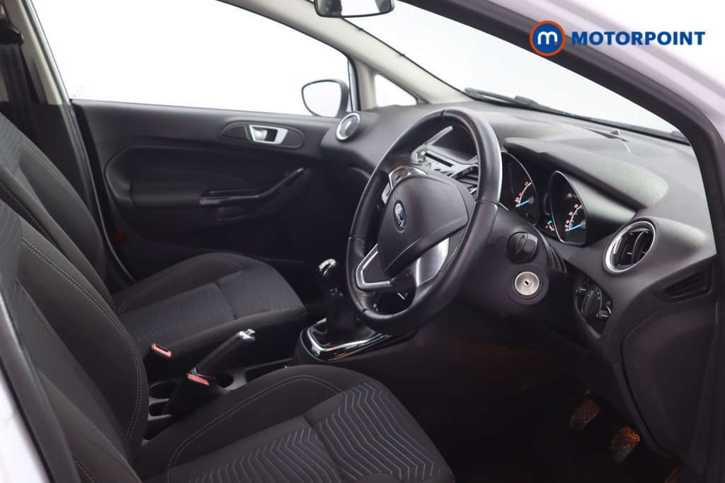 Ford Fiesta Zetec Manual Petrol Hatchback - Stock Number (1543388) - 2nd supplementary image