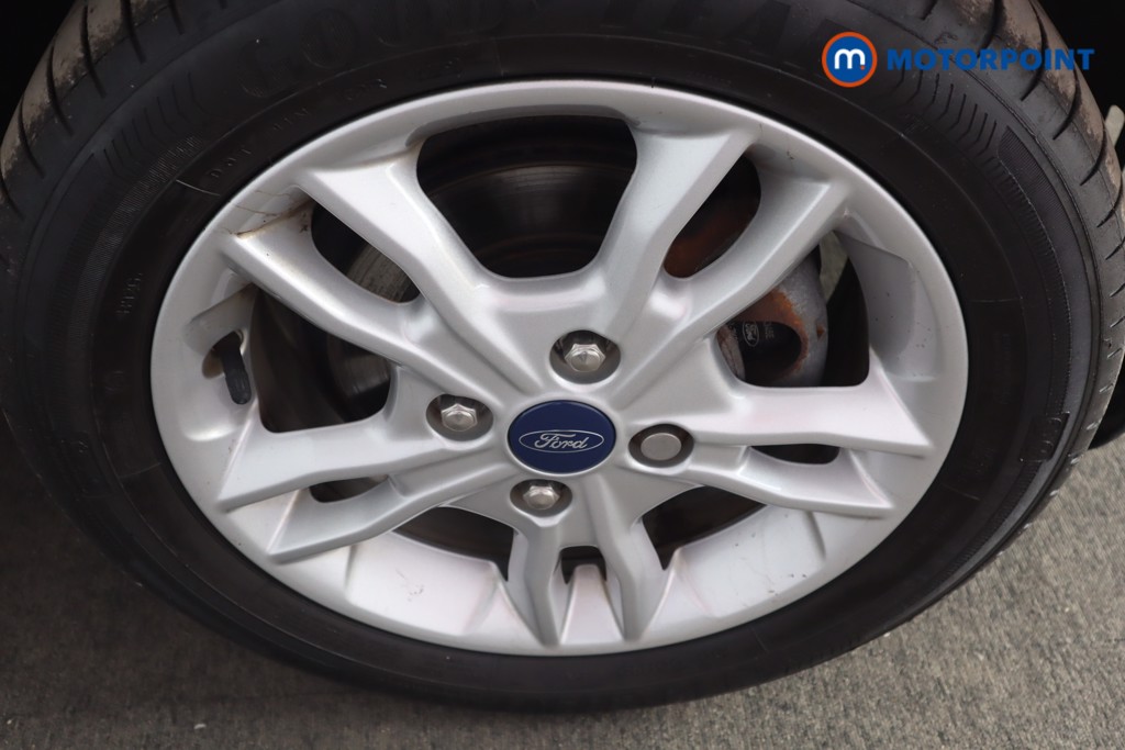 Ford Fiesta Zetec Manual Petrol Hatchback - Stock Number (1543388) - 9th supplementary image
