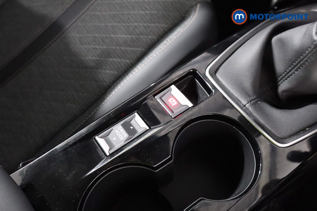 Peugeot 2008 Allure Manual Petrol SUV - Stock Number (1543560) - 17th supplementary image