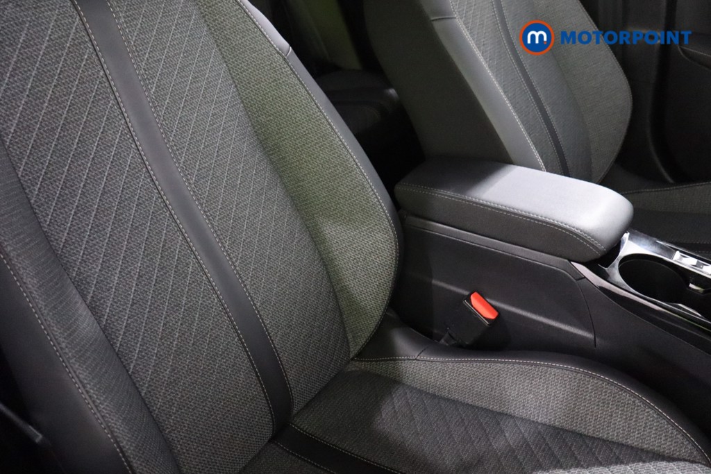 Peugeot 2008 Allure Manual Petrol SUV - Stock Number (1543560) - 23rd supplementary image