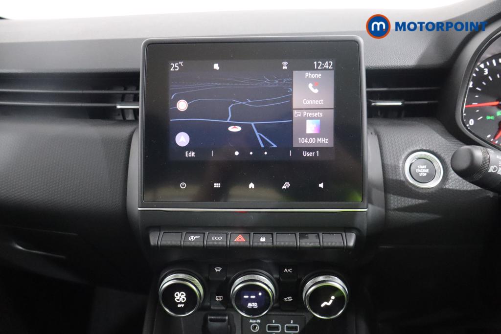 Renault Clio Iconic Manual Petrol Hatchback - Stock Number (1543789) - 2nd supplementary image