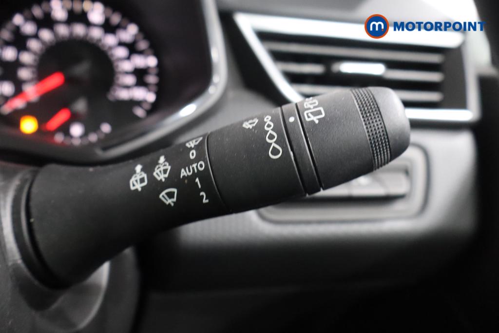 Renault Clio Iconic Manual Petrol Hatchback - Stock Number (1543789) - 9th supplementary image