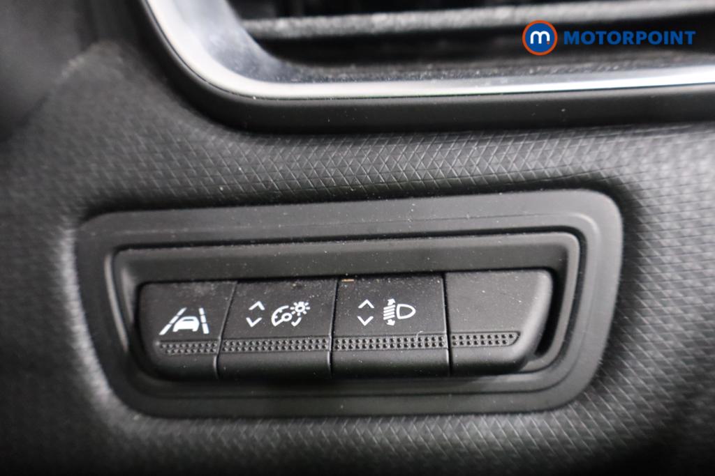 Renault Clio Iconic Manual Petrol Hatchback - Stock Number (1543789) - 11th supplementary image