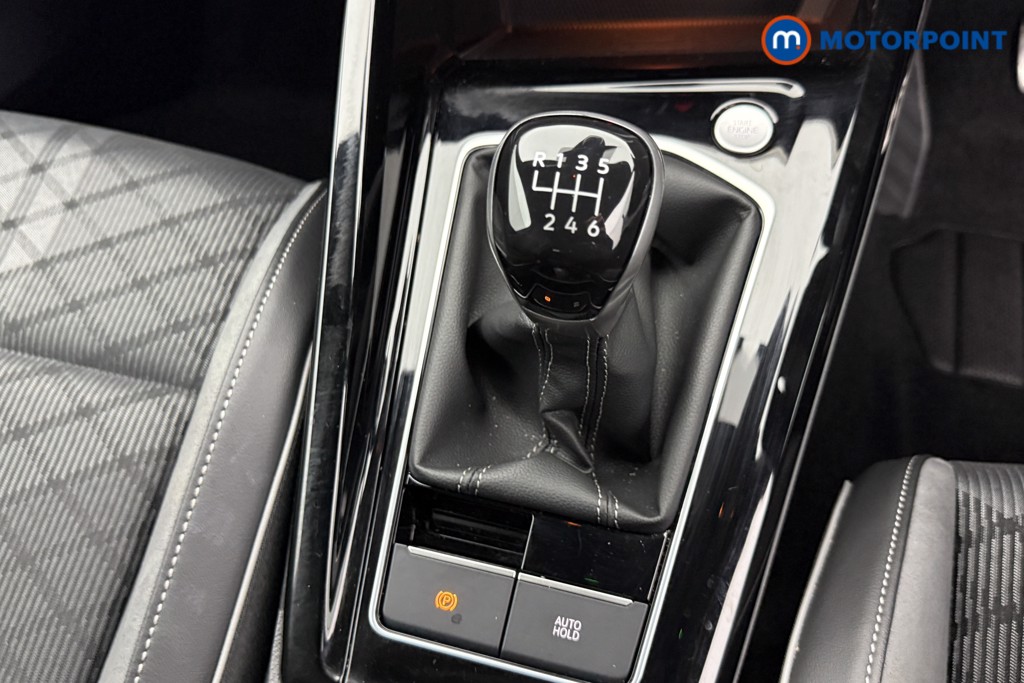Volkswagen Golf R-Line Manual Petrol Hatchback - Stock Number (1543893) - 11th supplementary image