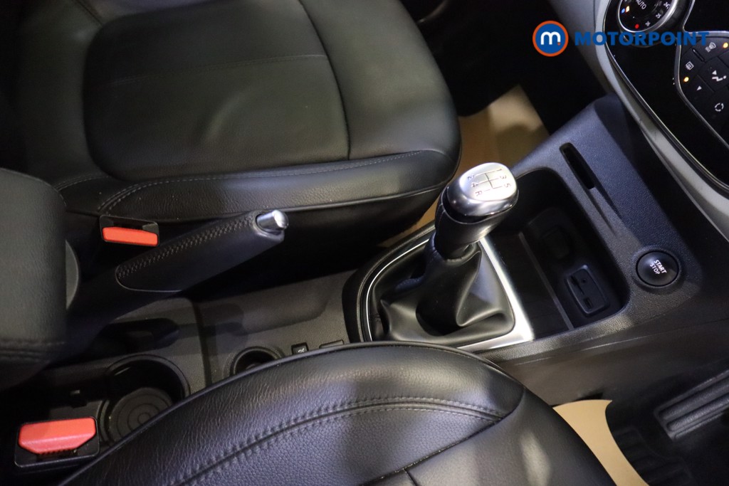 Renault Captur Gt Line Manual Petrol SUV - Stock Number (1544285) - 5th supplementary image