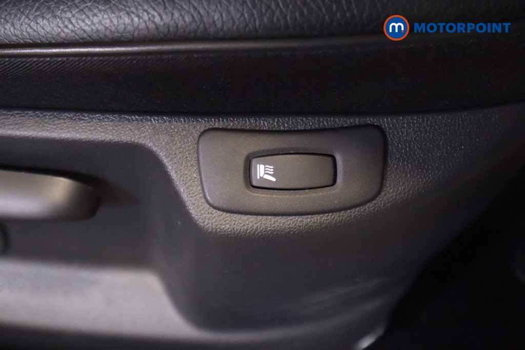 Renault Captur Gt Line Manual Petrol SUV - Stock Number (1544285) - 13th supplementary image