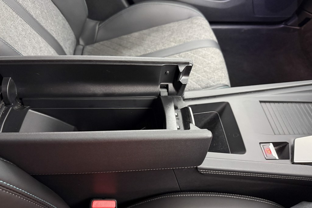 Peugeot 408 Allure Automatic Petrol Hatchback - Stock Number (1544994) - 14th supplementary image