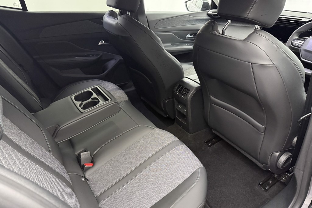 Peugeot 408 Allure Automatic Petrol Hatchback - Stock Number (1544994) - 20th supplementary image
