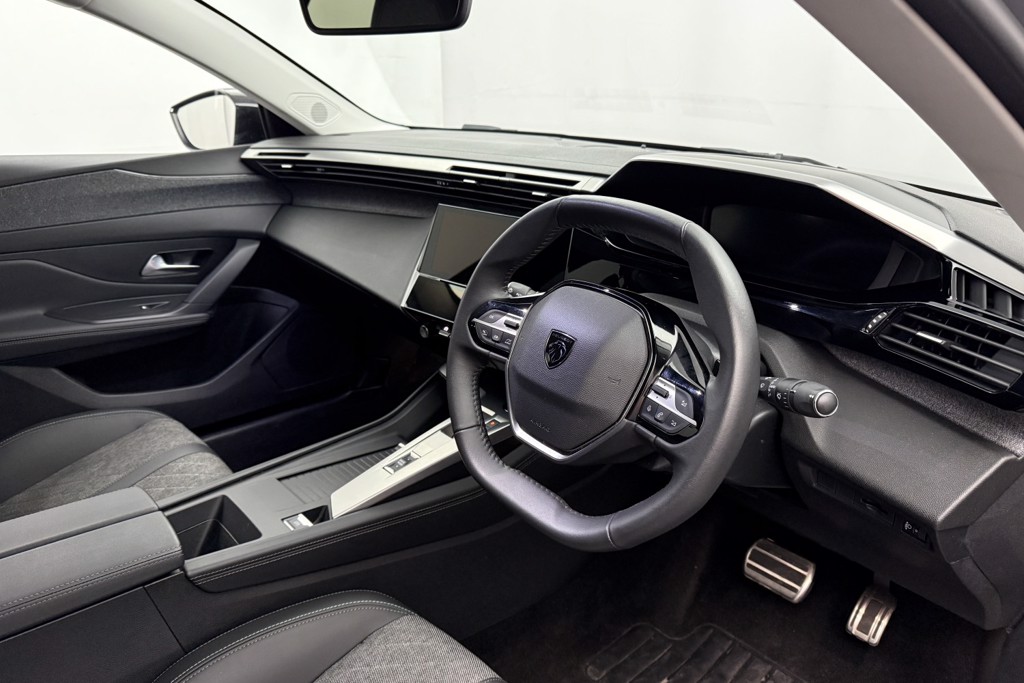 Peugeot 408 Allure Automatic Petrol Hatchback - Stock Number (1544994) - 1st supplementary image