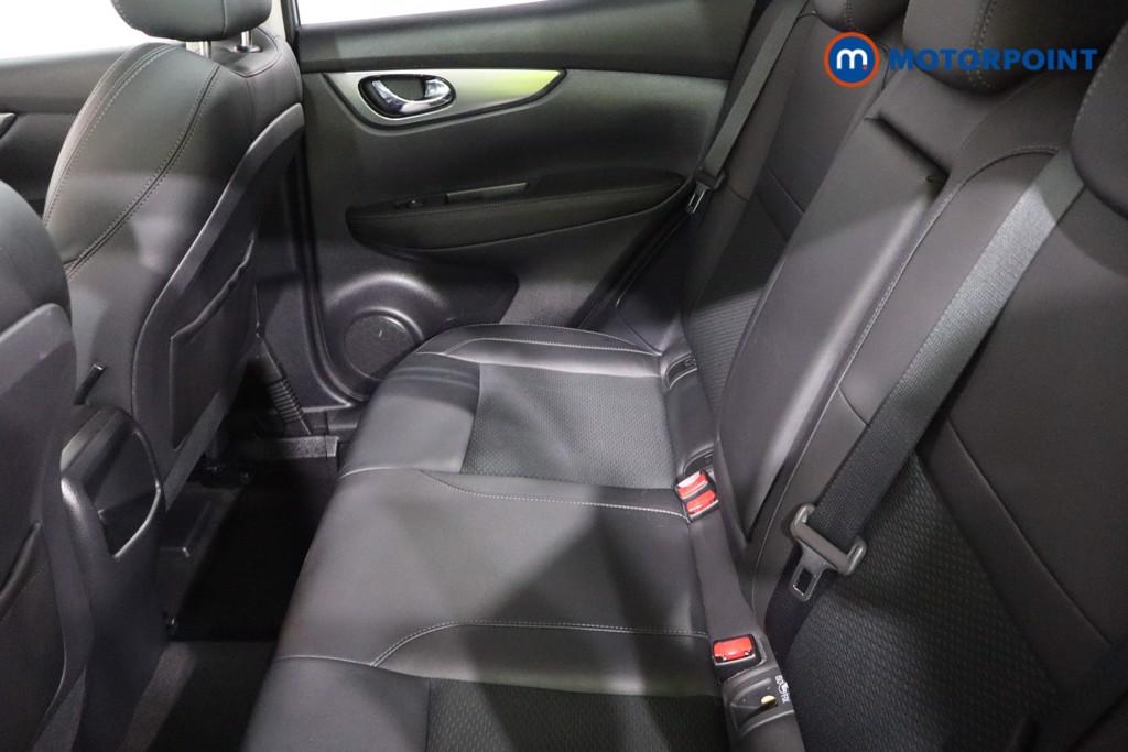Nissan Qashqai Tekna Manual Petrol SUV - Stock Number (1545011) - 5th supplementary image