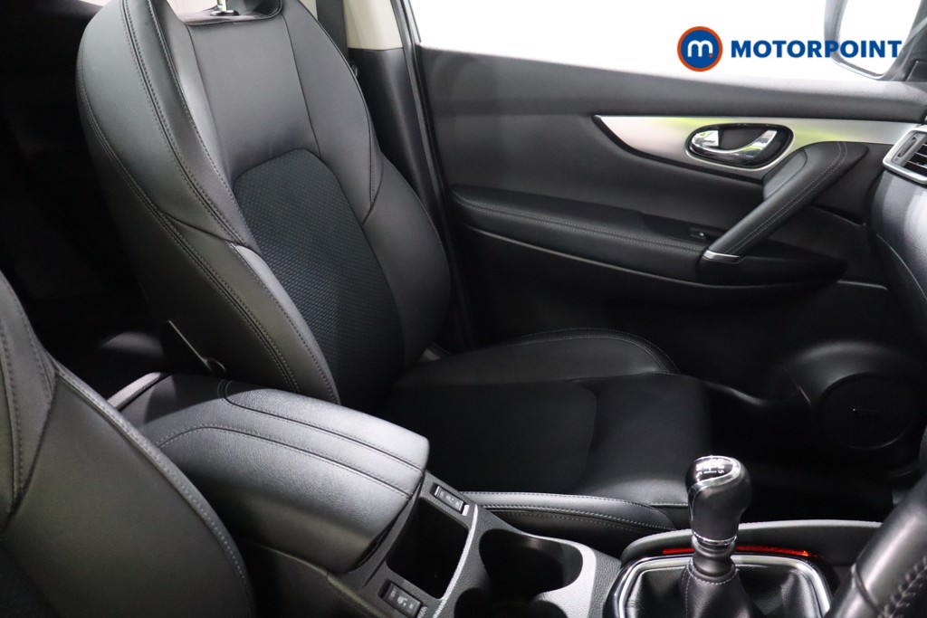 Nissan Qashqai Tekna Manual Petrol SUV - Stock Number (1545011) - 21st supplementary image