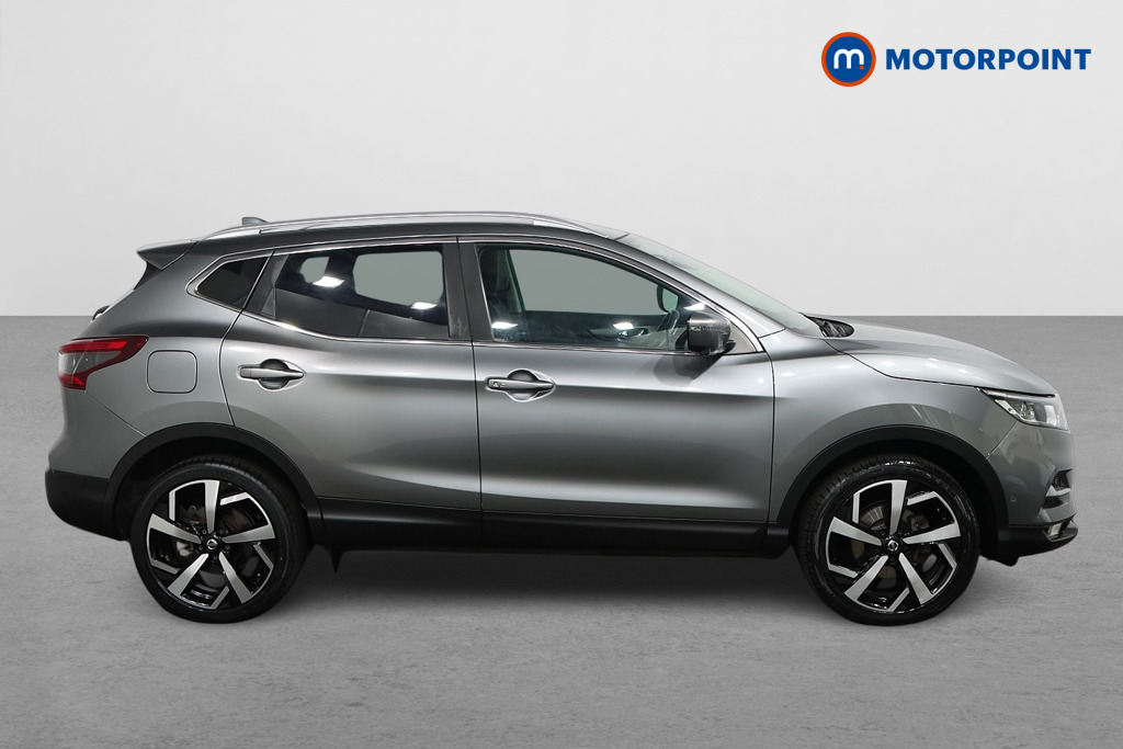 Nissan Qashqai Tekna Manual Petrol SUV - Stock Number (1545011) - Drivers side