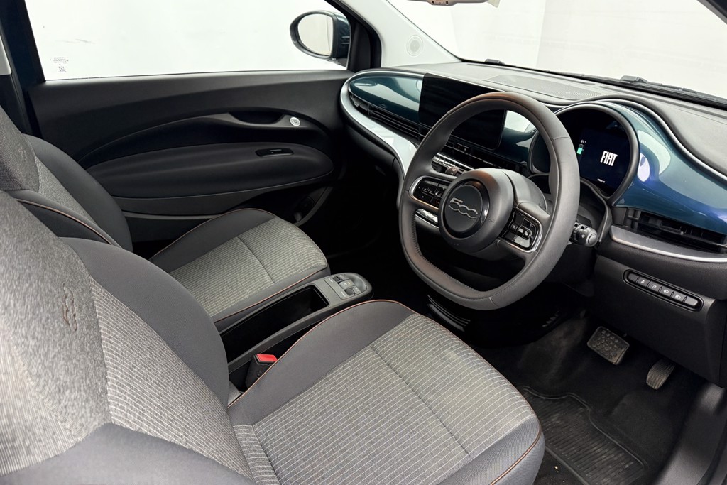 Fiat 500 Icon Automatic Electric Hatchback - Stock Number (1545071) - 1st supplementary image