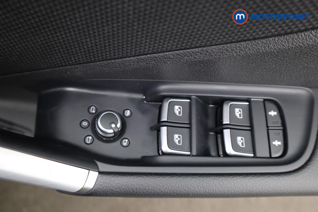 Audi Q2 Black Edition Automatic Petrol SUV - Stock Number (1545084) - 16th supplementary image