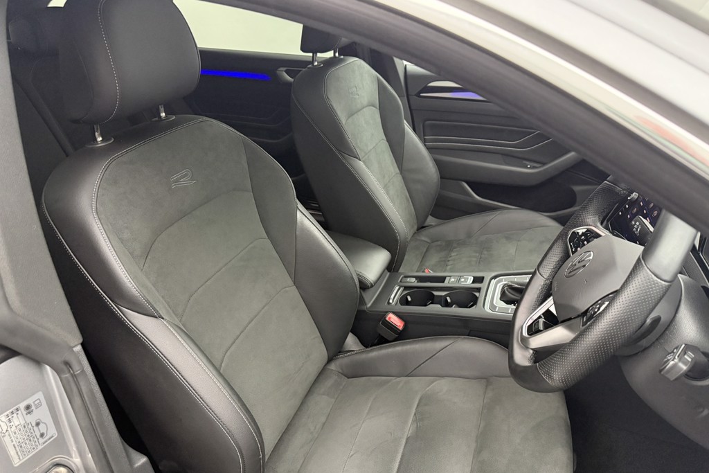 Volkswagen Arteon R-Line Automatic Petrol Estate - Stock Number (1546648) - 17th supplementary image