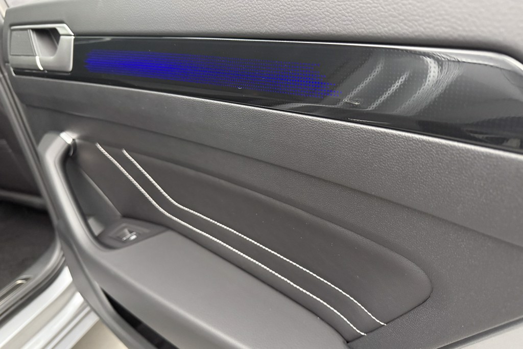 Volkswagen Arteon R-Line Automatic Petrol Estate - Stock Number (1546648) - 24th supplementary image