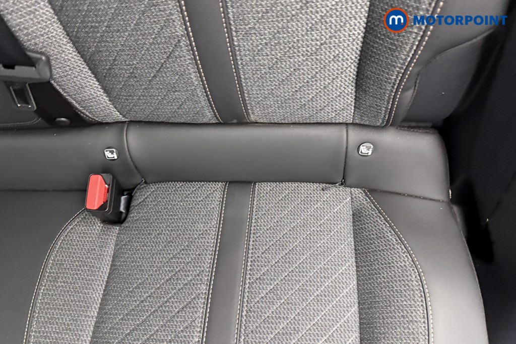 Peugeot 2008 Allure Manual Petrol SUV - Stock Number (1547143) - 22nd supplementary image