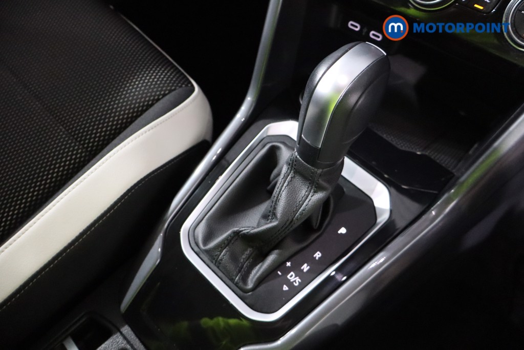 Volkswagen T-Roc SEL Automatic Petrol SUV - Stock Number (1547695) - 16th supplementary image