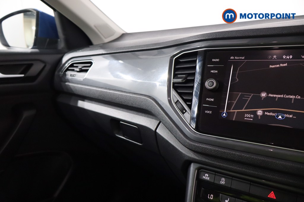 Volkswagen T-Roc SEL Automatic Petrol SUV - Stock Number (1547695) - 17th supplementary image