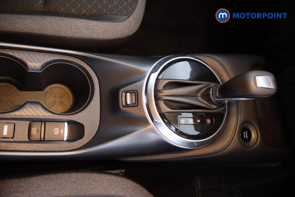 Nissan Juke N-Connecta Automatic Petrol-Electric Hybrid SUV - Stock Number (1547806) - 6th supplementary image