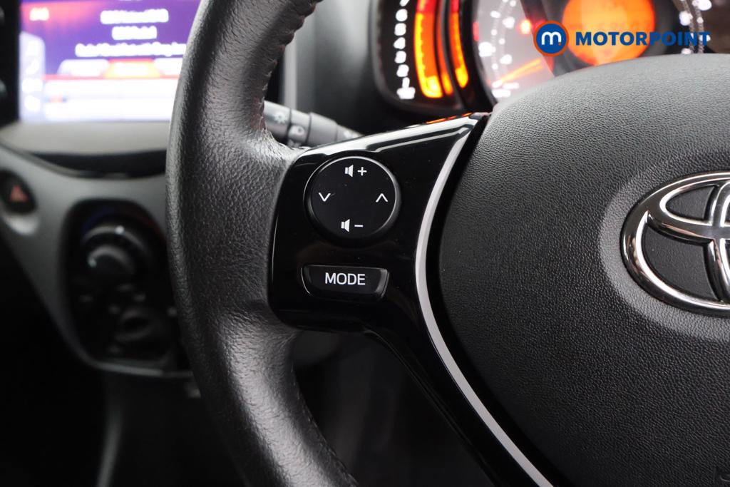 Toyota Aygo X-Play Manual Petrol Hatchback - Stock Number (1547808) - 2nd supplementary image