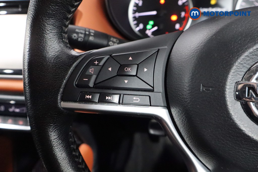 Nissan Micra Tekna Manual Petrol Hatchback - Stock Number (1547980) - 7th supplementary image