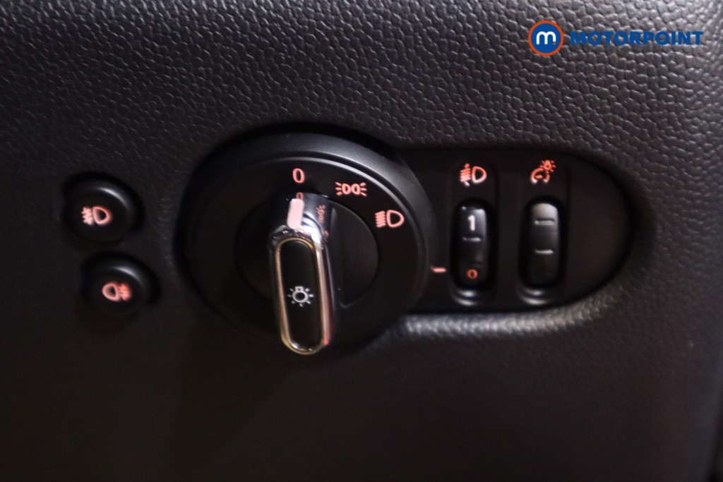 Mini Hatchback Cooper Manual Petrol Hatchback - Stock Number (1547982) - 9th supplementary image