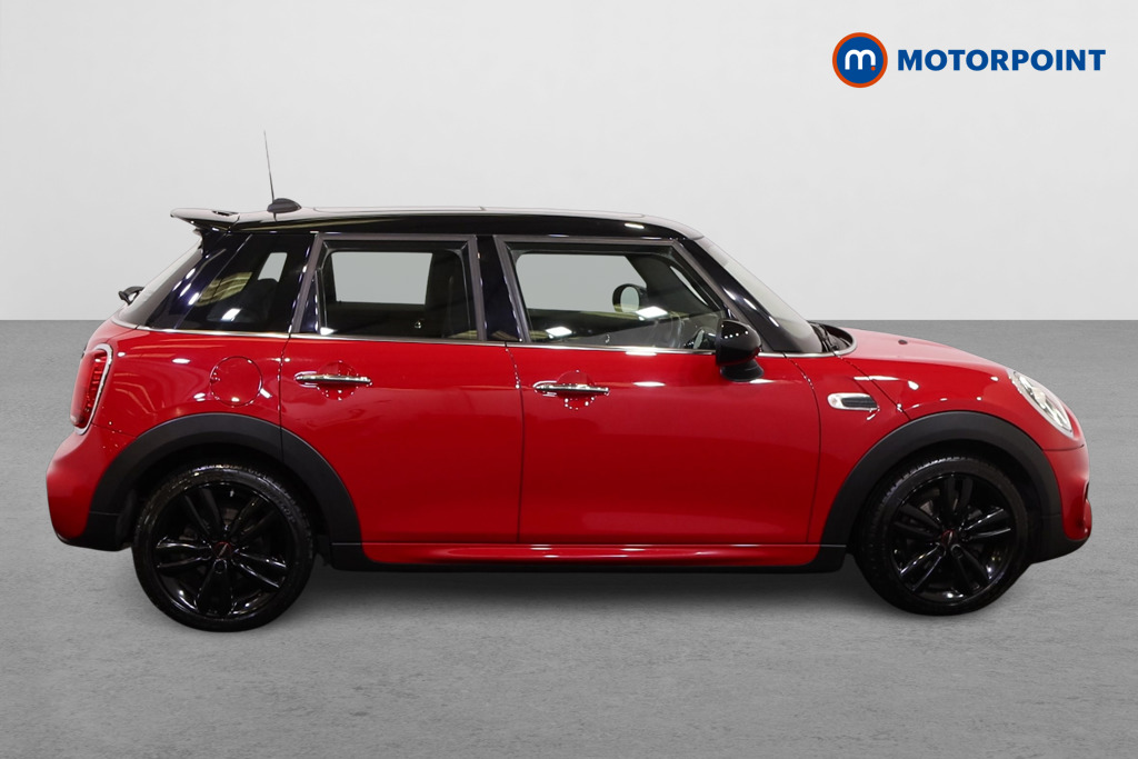 Mini Hatchback Cooper Manual Petrol Hatchback - Stock Number (1547982) - Drivers side