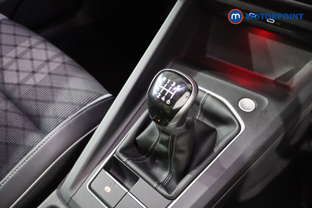 Volkswagen Golf R-Line Manual Petrol Hatchback - Stock Number (1548017) - 14th supplementary image