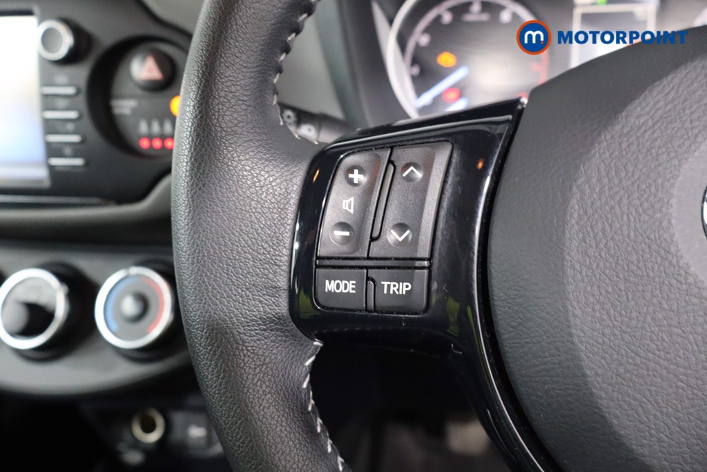 Toyota Yaris Icon Tech Manual Petrol Hatchback - Stock Number (1548110) - 7th supplementary image