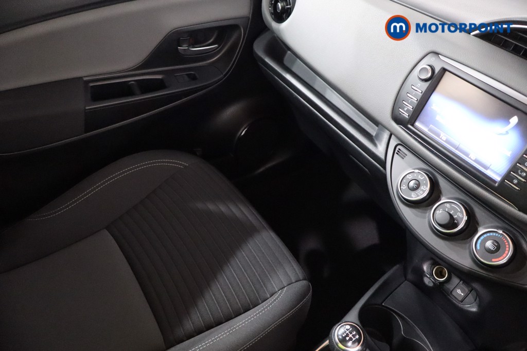 Toyota Yaris Icon Tech Manual Petrol Hatchback - Stock Number (1548110) - 16th supplementary image