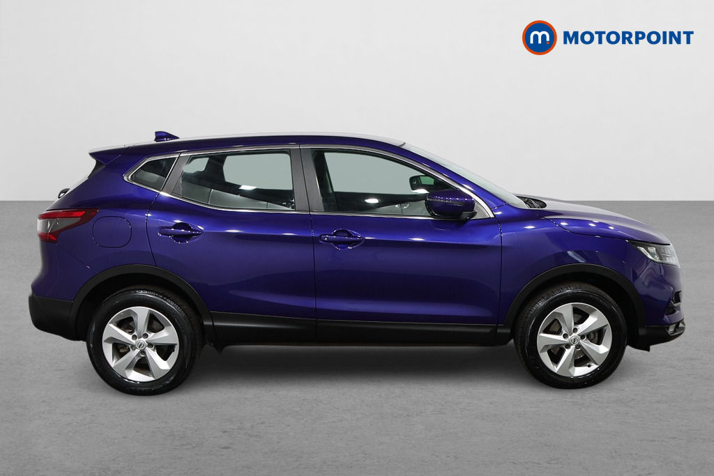 Nissan Qashqai Acenta Premium Manual Diesel SUV - Stock Number (1548173) - Drivers side