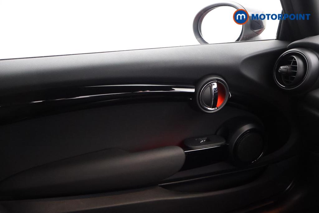 Mini Hatchback Cooper S Level 2 Automatic Electric Hatchback - Stock Number (1521504) - 8th supplementary image