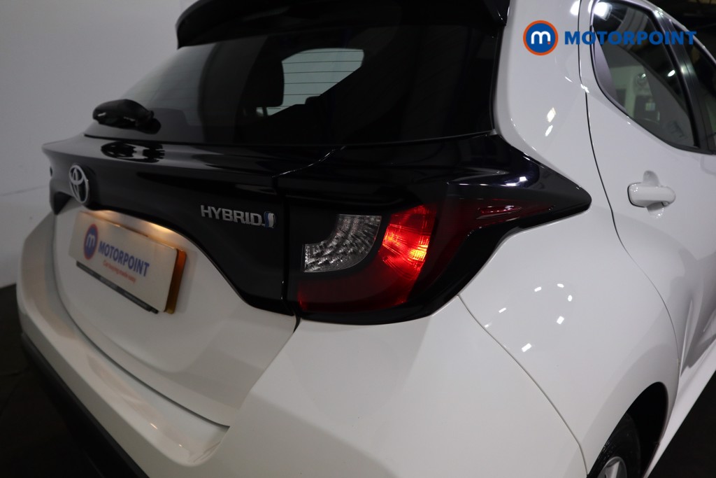 Toyota Yaris Icon Automatic Petrol-Electric Hybrid Hatchback - Stock Number (1532490) - 19th supplementary image