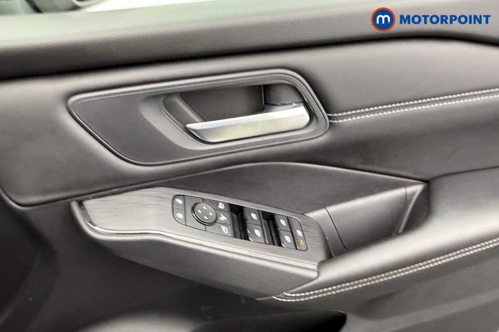Nissan Qashqai Acenta Premium Automatic Petrol SUV - Stock Number (1533423) - 14th supplementary image