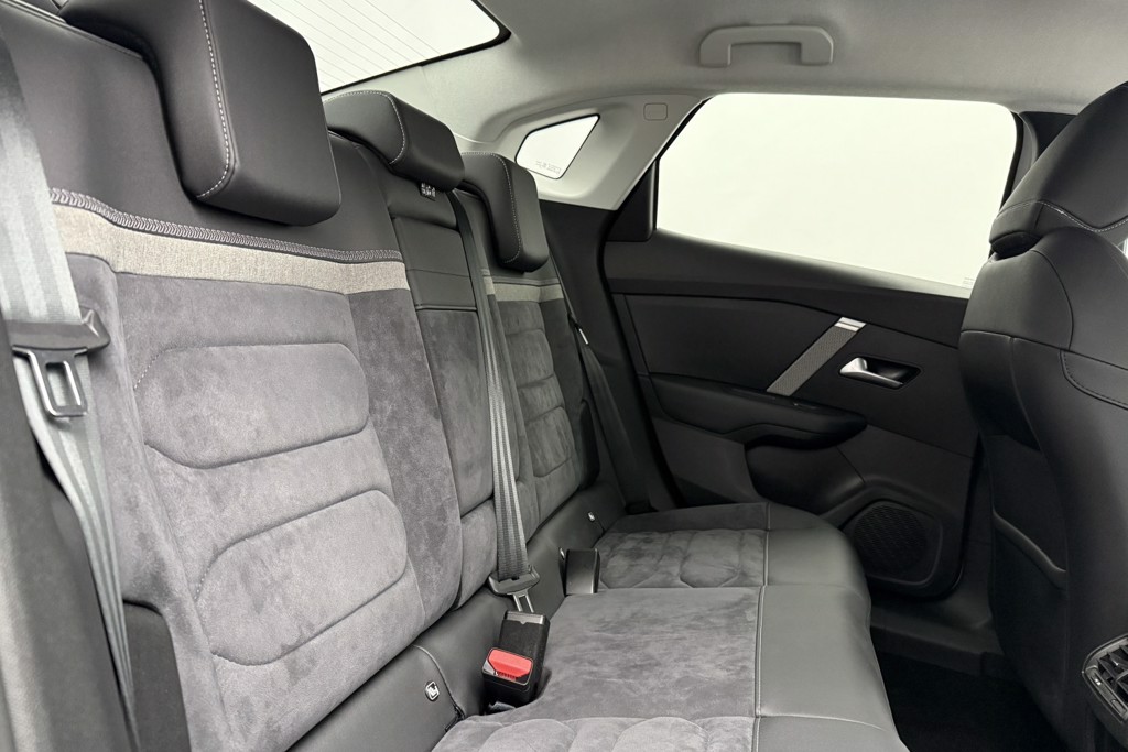 Citroen C4 X MAX Automatic Petrol Saloon - Stock Number (1533846) - 20th supplementary image