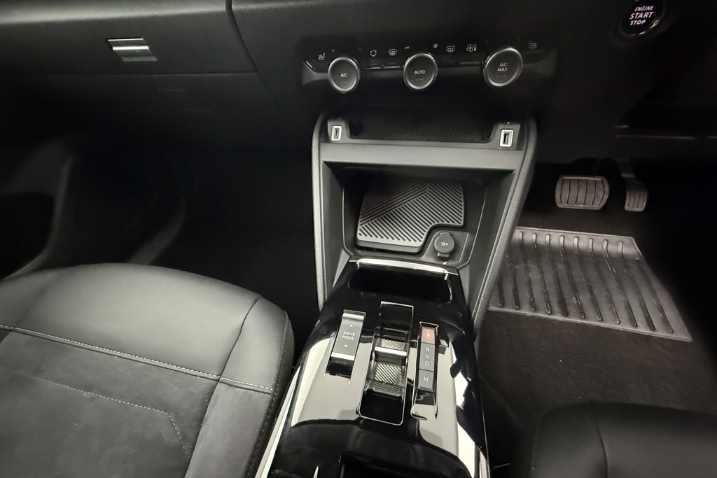 Citroen C4 X MAX Automatic Petrol Saloon - Stock Number (1533848) - 7th supplementary image