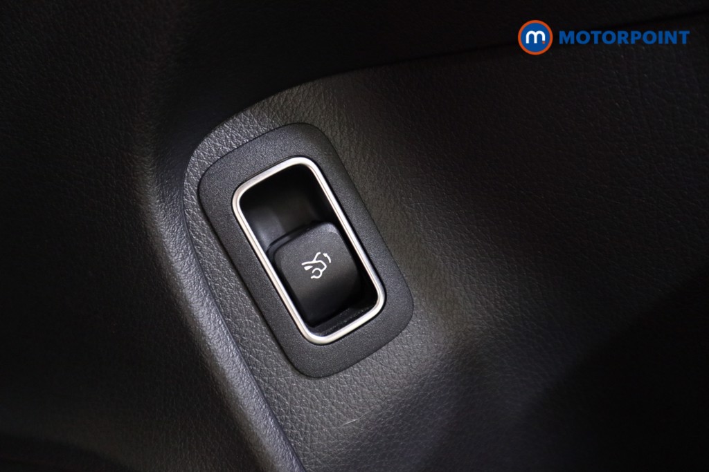 Mercedes-Benz CLA Amg Line Automatic Petrol Coupe - Stock Number (1535104) - 10th supplementary image