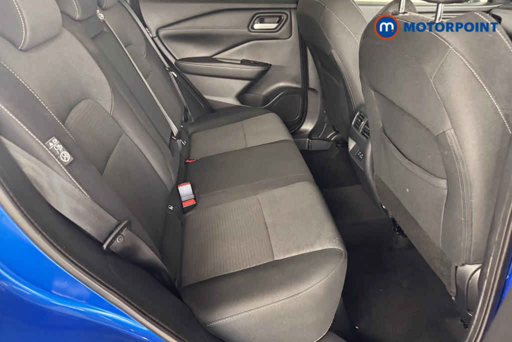 Nissan Qashqai N-Connecta Manual Petrol SUV - Stock Number (1535565) - 4th supplementary image