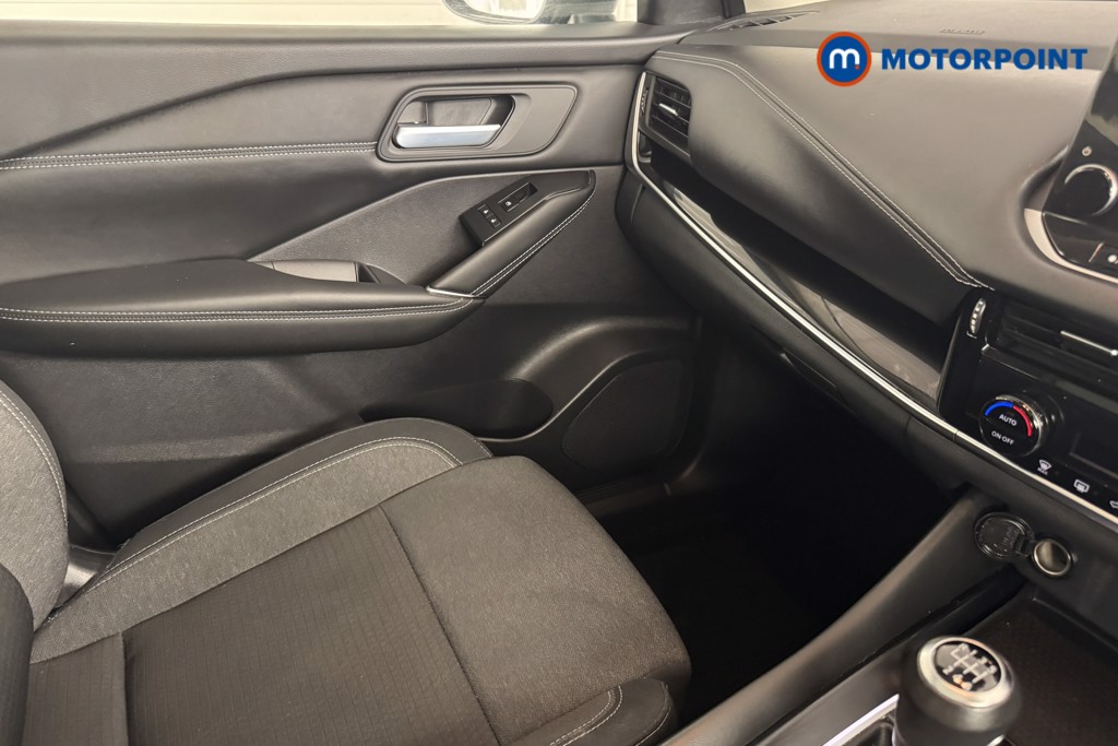 Nissan Qashqai N-Connecta Manual Petrol SUV - Stock Number (1535565) - 12th supplementary image