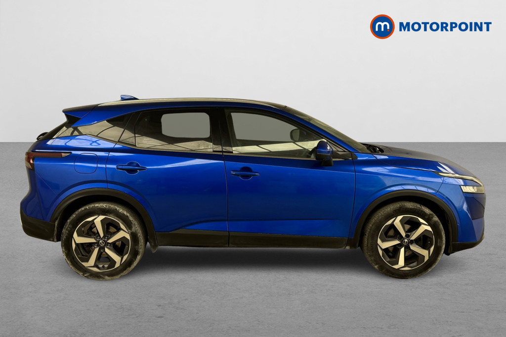 Nissan Qashqai N-Connecta Manual Petrol SUV - Stock Number (1535565) - Drivers side