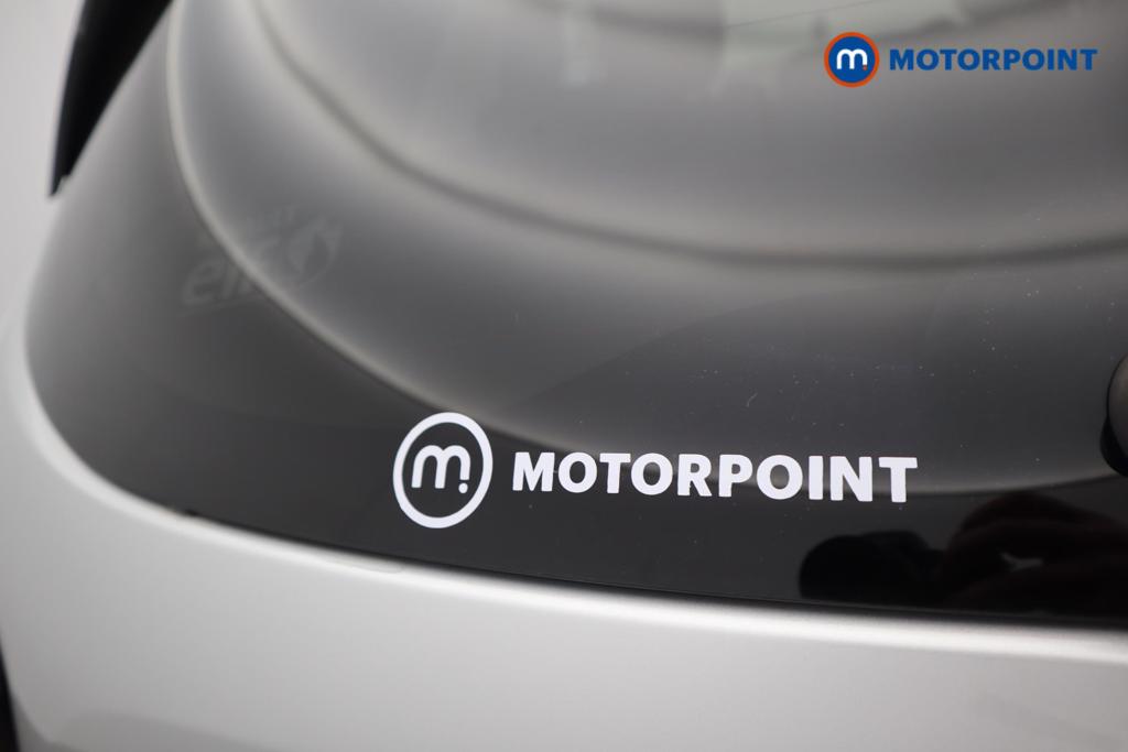 Renault Captur Iconic Manual Petrol SUV - Stock Number (1535594) - 25th supplementary image