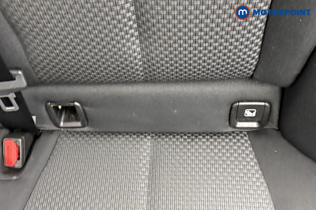 BMW 1 Series SE Automatic Petrol Hatchback - Stock Number (1536432) - 14th supplementary image