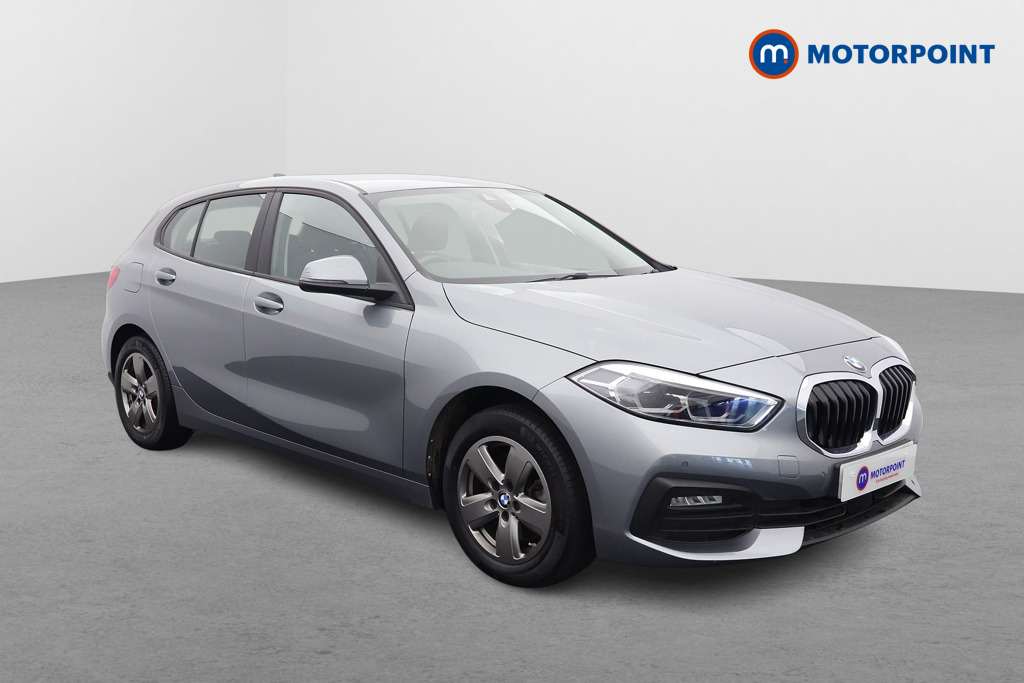 BMW 1 Series SE Automatic Petrol Hatchback - Stock Number (1536432) - Drivers side front corner