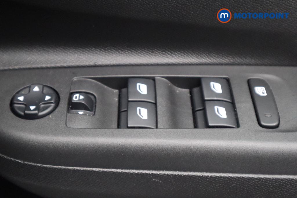 Vauxhall Corsa Elite Edition Manual Petrol Hatchback - Stock Number (1538417) - 13th supplementary image